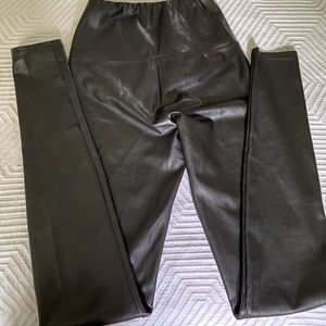 Aritzia Wilfred free daria vegan leather pants